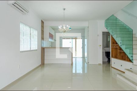 Sala de casa para alugar com 3 quartos, 150m² em Campeche Central, Florianópolis