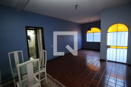 Sala de casa à venda com 4 quartos, 145m² em Penha, Rio de Janeiro