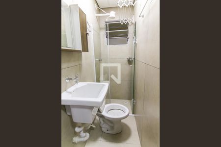 Banheiro de kitnet/studio para alugar com 1 quarto, 20m² em Mooca, São Paulo