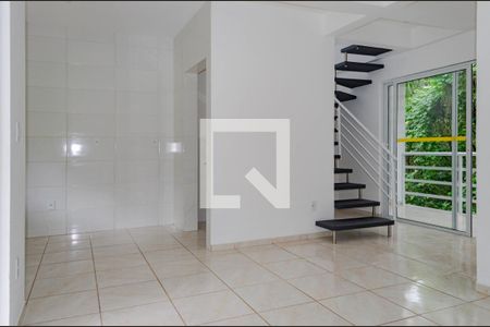 Casa de condomínio para alugar com 100m², 2 quartos e 1 vagaSala / Cozinha