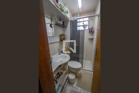 Banheiro de apartamento para alugar com 3 quartos, 56m² em Itaquera, São Paulo