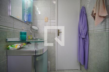 Casa à venda com 195m², 3 quartos e 2 vagasBanheiro da Suíte