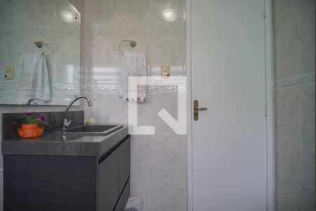 Casa à venda com 195m², 3 quartos e 2 vagasBanheiro