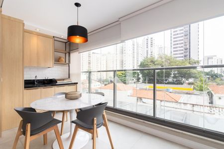 Sala de apartamento para alugar com 2 quartos, 74m² em Indianópolis, São Paulo