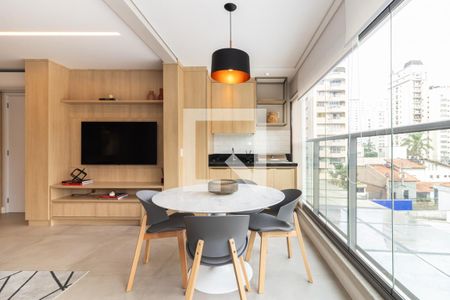 Sala de apartamento para alugar com 2 quartos, 74m² em Indianópolis, São Paulo