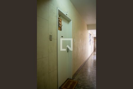 Apartamento à venda com 66m², 2 quartos e sem vagaCorredor