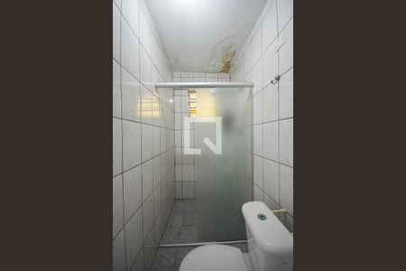 Banheiro Suíte de casa para alugar com 1 quarto, 80m² em Jardim Paris, São Paulo