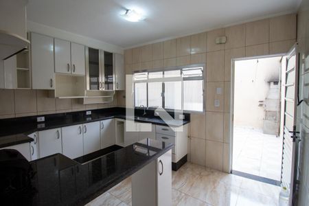 Casa à venda com 185m², 3 quartos e 1 vaga Casa à venda com 185m², 3 quartos e 1 vagaCozinha