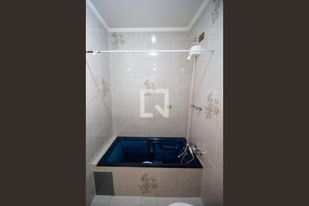 Casa à venda com 185m², 3 quartos e 1 vaga Casa à venda com 185m², 3 quartos e 1 vagaBanheiro / Suíte