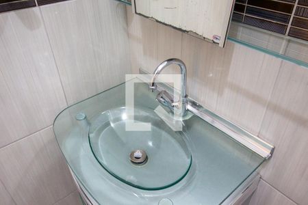 Casa à venda com 185m², 3 quartos e 1 vaga Casa à venda com 185m², 3 quartos e 1 vagaBanheiro 2