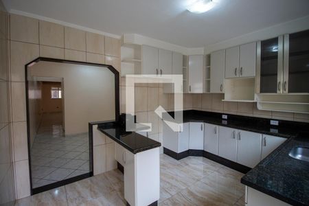 Casa à venda com 185m², 3 quartos e 1 vaga Casa à venda com 185m², 3 quartos e 1 vagaCozinha