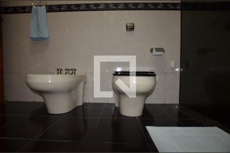 Casa à venda com 500m², 3 quartos e 4 vagasBanheiro Social