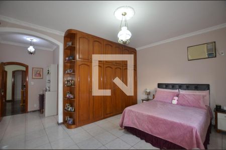 Casa à venda com 500m², 3 quartos e 4 vagasQuarto 1 Suite