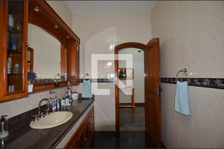 Casa à venda com 500m², 3 quartos e 4 vagasBanheiro Social