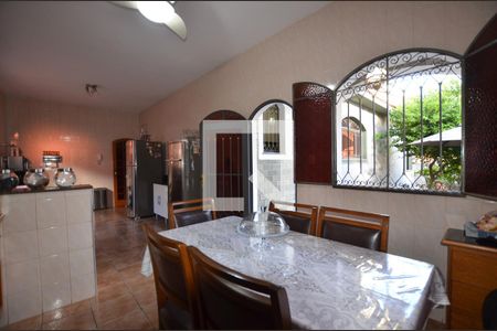 Casa à venda com 500m², 3 quartos e 4 vagasCopa