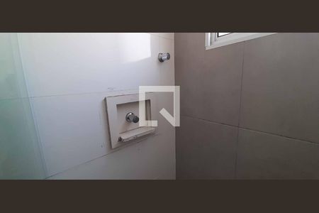 Apartamento à venda com 48m², 2 quartos e 1 vaga Apartamento à venda com 48m², 2 quartos e 1 vagaBanheiro 1
