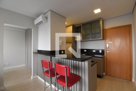 Sala/Cozinha de apartamento para alugar com 1 quarto, 35m² em Centro, Curitiba