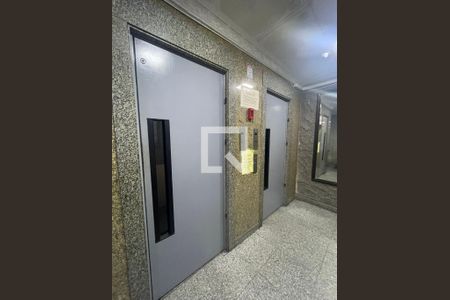 Apartamento para alugar com 65m², 2 quartos e sem vaga Apartamento para alugar com 65m², 2 quartos e sem vagaElevadores