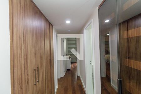 Corredor de apartamento para alugar com 2 quartos, 80m² em Santa Cecilia, São Paulo
