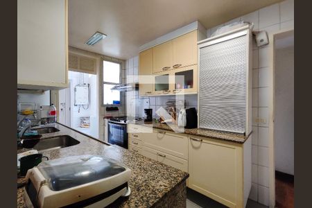 Apartamento à venda com 138m², 3 quartos e 2 vagasCozinha