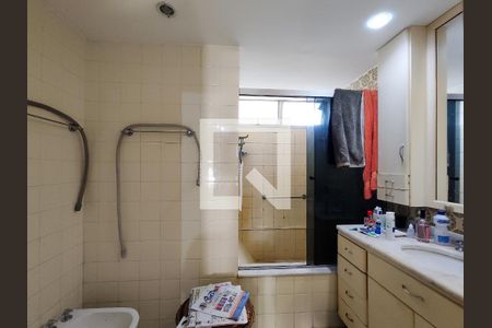 Apartamento à venda com 138m², 3 quartos e 2 vagasBanheiro da Suíte