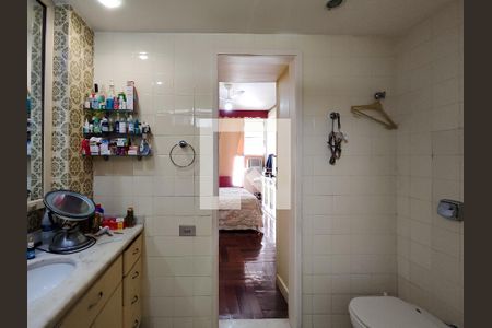 Apartamento à venda com 138m², 3 quartos e 2 vagasBanheiro da Suíte