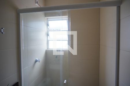 Banheiro de apartamento para alugar com 1 quarto, 48m² em Jardim São Pedro, Porto Alegre