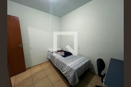 Quarto  de apartamento à venda com 2 quartos, 45m² em Parque Maracana, Contagem