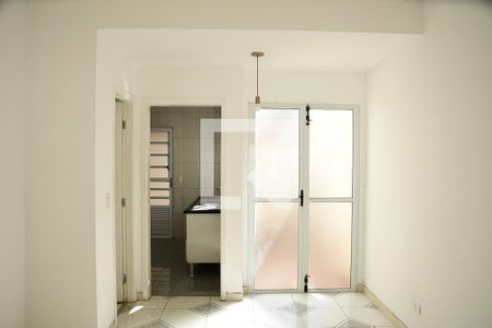 Casa de condomínio para alugar com 66m², 2 quartos e 1 vagaSala