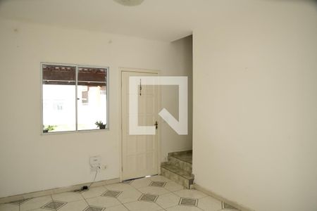 Sala de casa de condomínio para alugar com 2 quartos, 66m² em Jardim Petropolis, Cotia