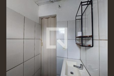 Casa para alugar com 20m², 1 quarto e sem vaga Casa para alugar com 20m², 1 quarto e sem vagaBanheiro
