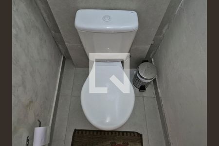 Banheiro de casa de condomínio para alugar com 3 quartos, 400m² em Recreio dos Bandeirantes, Rio de Janeiro