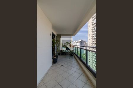 Varanda de apartamento à venda com 4 quartos, 131m² em Vila Andrade, São Paulo