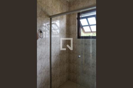 Casa à venda com 290m², 4 quartos e 4 vagasBanheiro Social