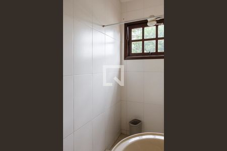 Casa à venda com 290m², 4 quartos e 4 vagasBanheiro de serviço