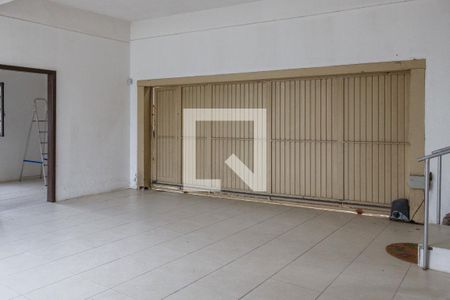 Casa à venda com 290m², 4 quartos e 4 vagasGaragem