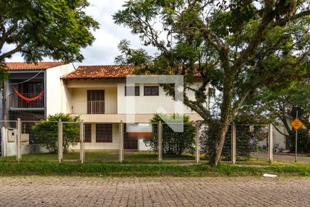 Casa à venda com 290m², 4 quartos e 4 vagasFachada
