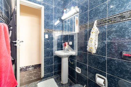 Casa à venda com 139m², 3 quartos e 2 vagasBanheiro