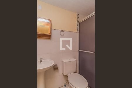Banheiro de apartamento à venda com 2 quartos, 45m² em Pinheiro, São Leopoldo