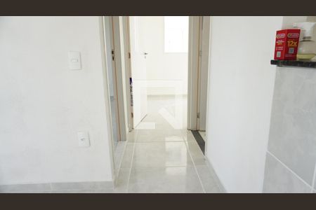Hall Quarto e Banheiro de apartamento para alugar com 2 quartos, 40m² em Gardênia Azul, Rio de Janeiro