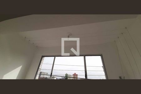 Vista de casa para alugar com 1 quarto, 60m² em Bussocaba, Osasco