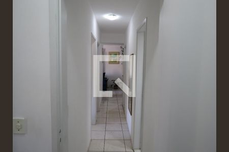 Corredor de apartamento para alugar com 3 quartos, 76m² em Moinho Velho, São Paulo