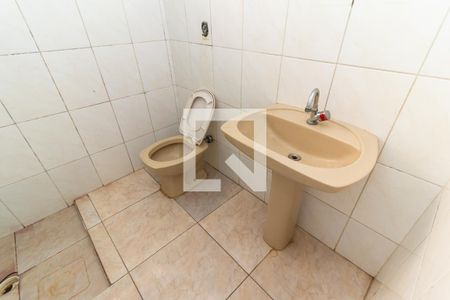 Casa à venda com 313m², 6 quartos e 7 vagasCasa 1 - Banheiro
