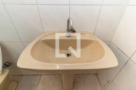 Casa à venda com 313m², 6 quartos e 7 vagasCasa 1 - Banheiro