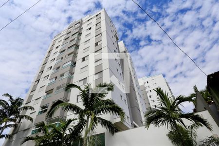 Apartamento para alugar com 89m², 3 quartos e 2 vagas Apartamento para alugar com 89m², 3 quartos e 2 vagasFachada