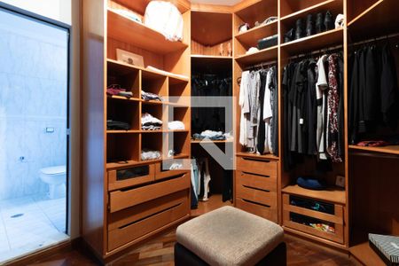 Casa à venda com 232m², 2 quartos e 3 vagas Suíte 1