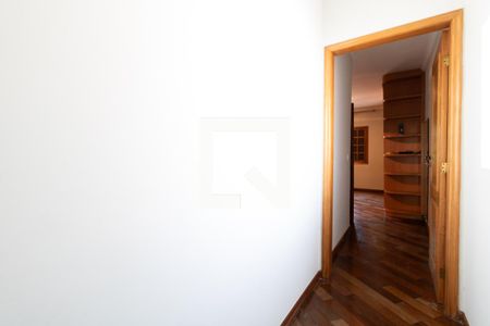 Casa à venda com 232m², 2 quartos e 3 vagasCorredor