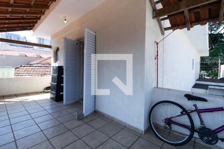 Casa à venda com 232m², 2 quartos e 3 vagasVaranda
