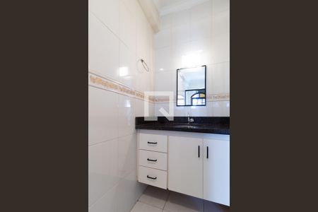 Casa à venda com 232m², 2 quartos e 3 vagasBanheiro Suite 2