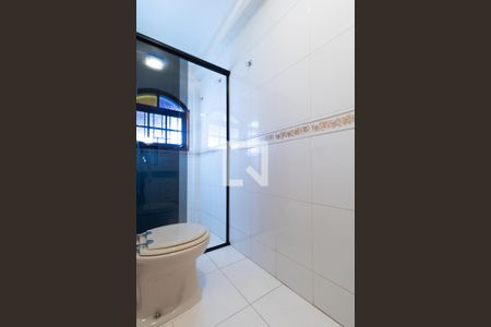 Casa à venda com 232m², 2 quartos e 3 vagasBanheiro Suite 2